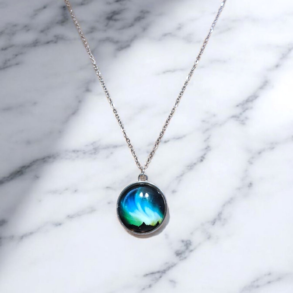 Luminous Aurora Borealis Necklace